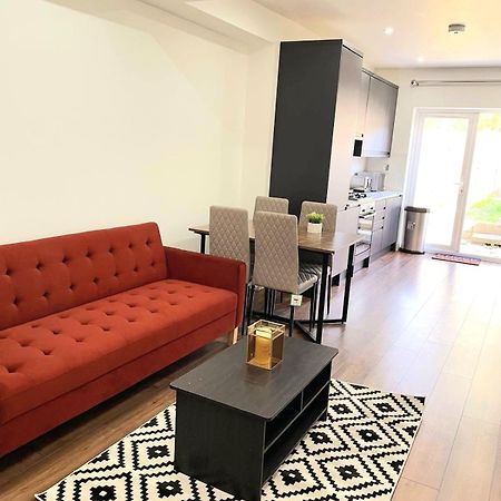 Spacious 3 Bed Flat Belvedere Dartford ภายนอก รูปภาพ