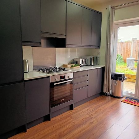 Spacious 3 Bed Flat Belvedere Dartford ภายนอก รูปภาพ