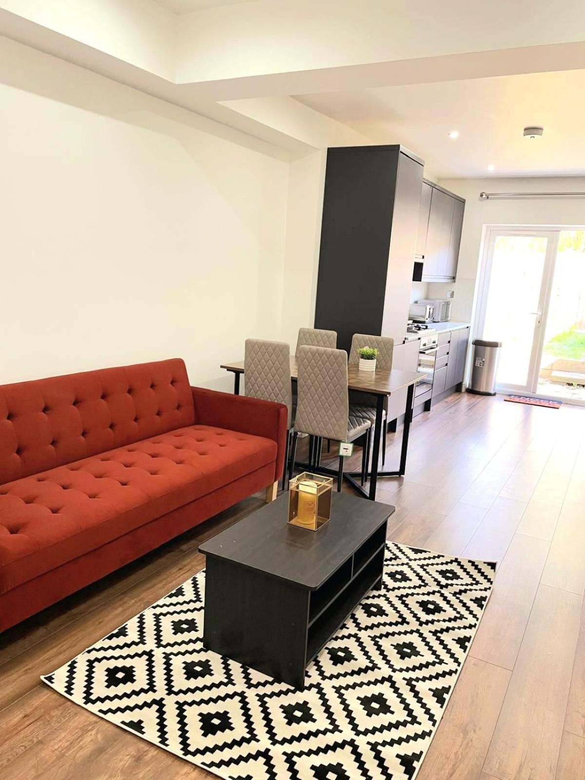 Spacious 3 Bed Flat Belvedere Dartford ภายนอก รูปภาพ