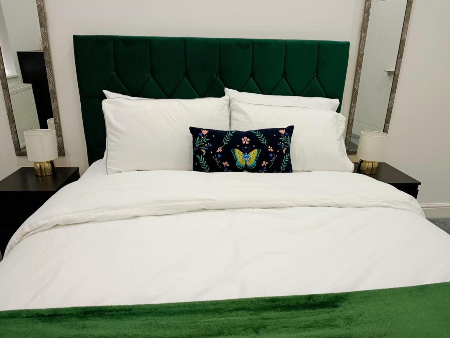 Spacious 3 Bed Flat Belvedere Dartford ภายนอก รูปภาพ