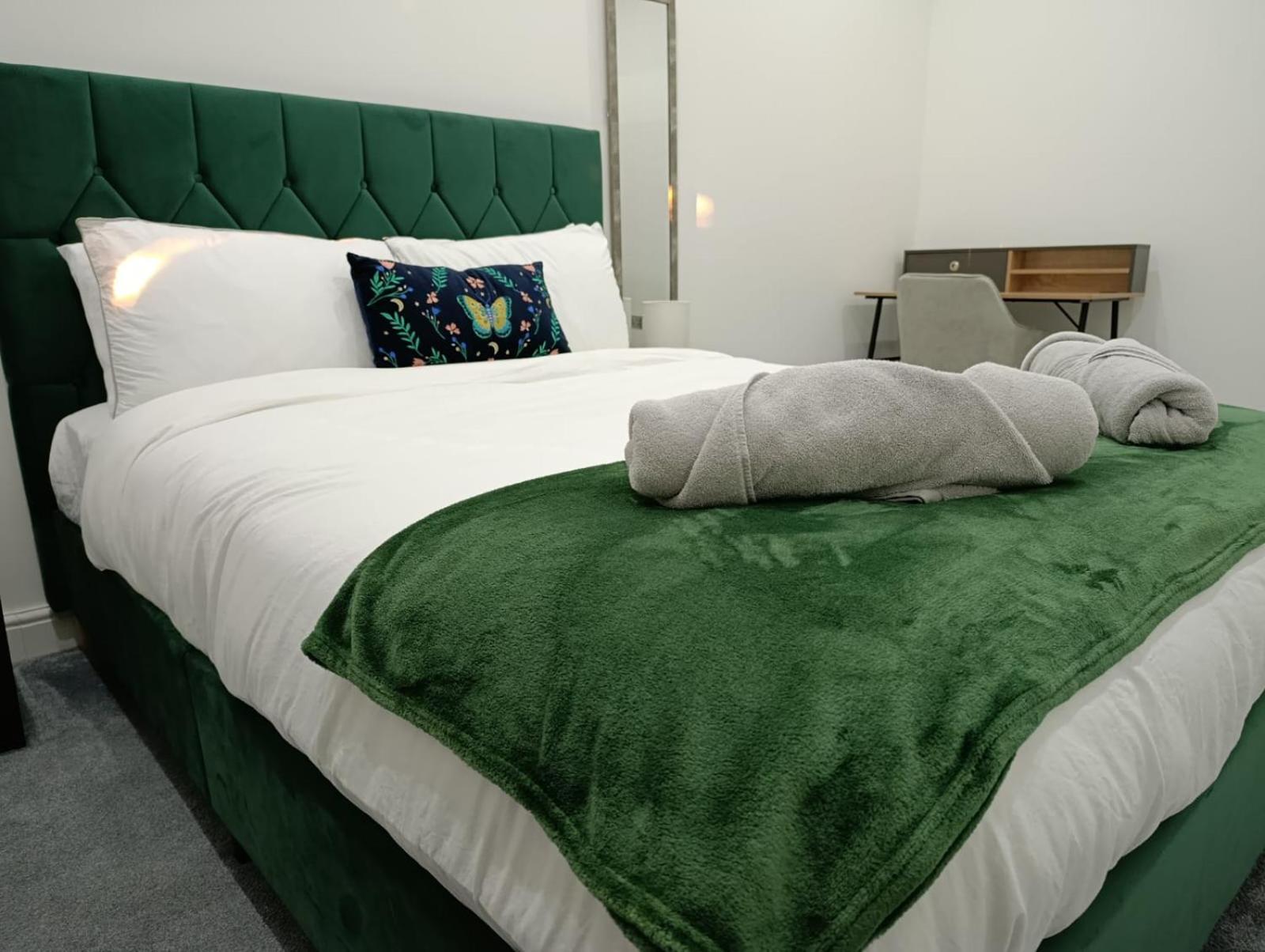 Spacious 3 Bed Flat Belvedere Dartford ภายนอก รูปภาพ